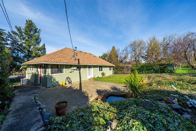 273 Theo Drive, Talent, OR 97540