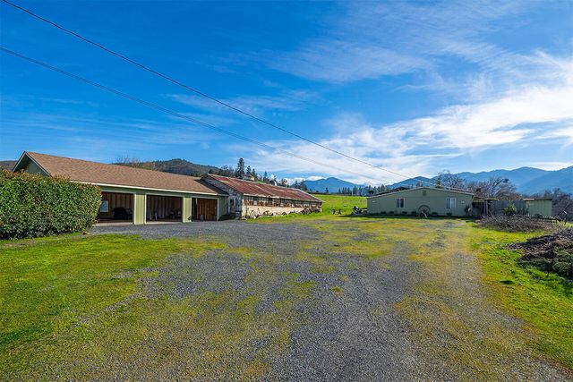 273 Theo Drive, Talent, OR 97540