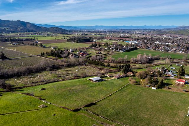 273 Theo Drive, Talent, OR 97540