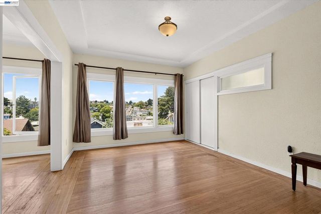 753 Warfield Ave, Oakland, CA 94610