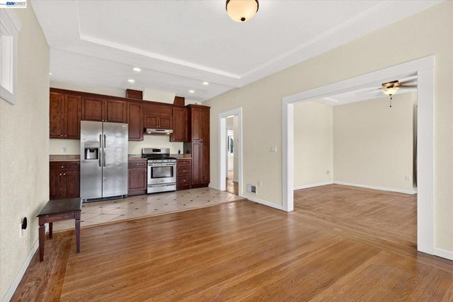 753 Warfield Ave, Oakland, CA 94610