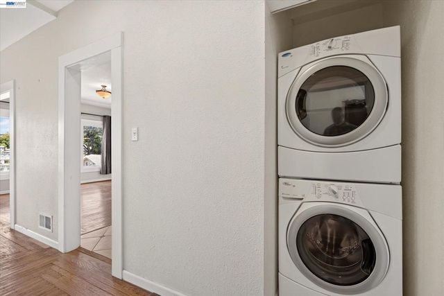 753 Warfield Ave, Oakland, CA 94610