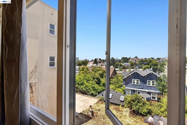 753 Warfield Ave, Oakland, CA 94610