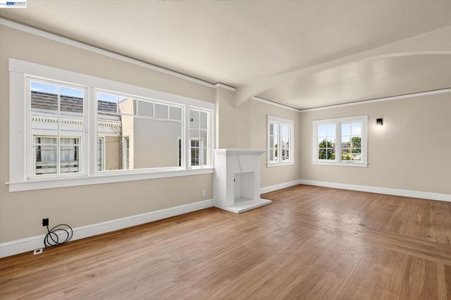 753 Warfield Ave, Oakland, CA 94610