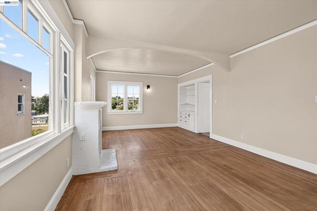 753 Warfield Ave, Oakland, CA 94610