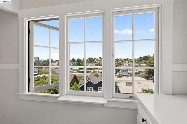 753 Warfield Ave, Oakland, CA 94610