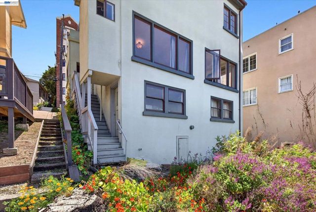 753 Warfield Ave, Oakland, CA 94610