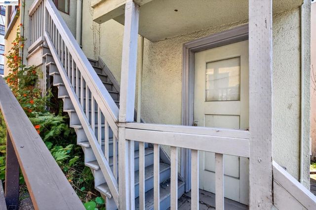 753 Warfield Ave, Oakland, CA 94610