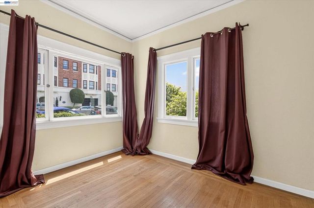 753 Warfield Ave, Oakland, CA 94610