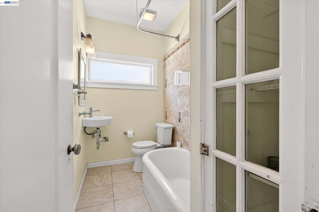 753 Warfield Ave, Oakland, CA 94610