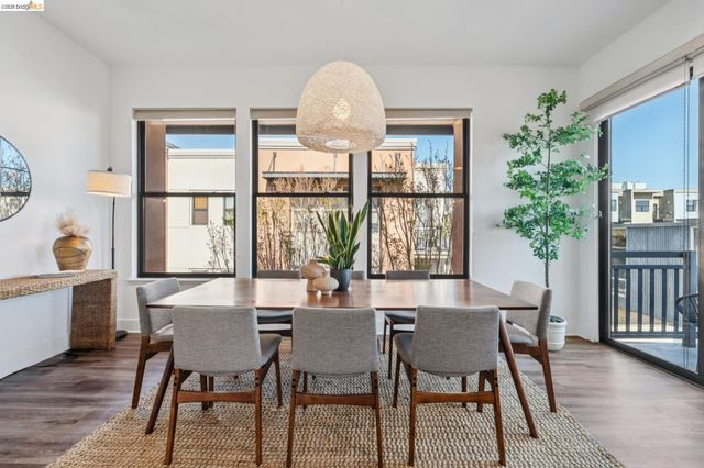 1143 66Th St, Oakland, CA 94608