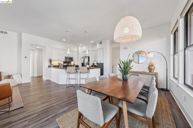 1143 66Th St, Oakland, CA 94608