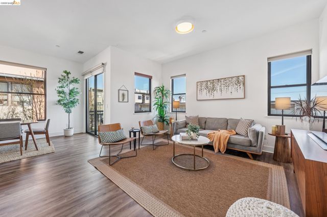 1143 66Th St, Oakland, CA 94608