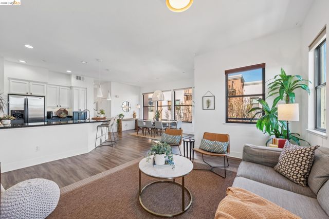 1143 66Th St, Oakland, CA 94608