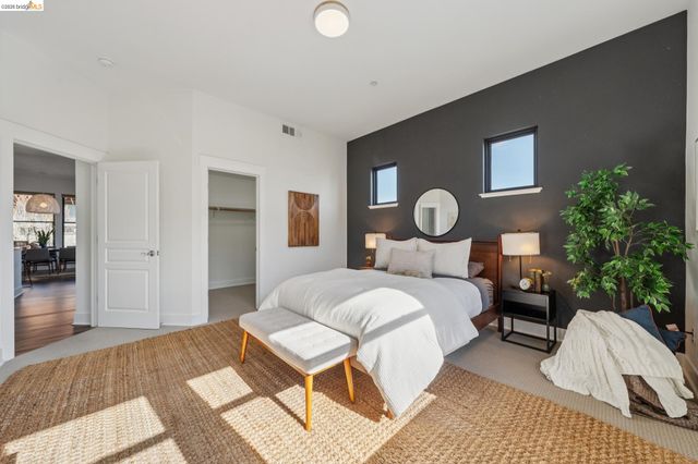 1143 66Th St, Oakland, CA 94608