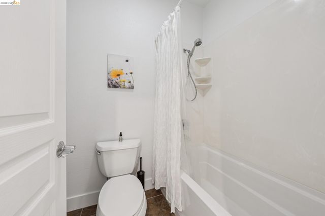 1143 66Th St, Oakland, CA 94608