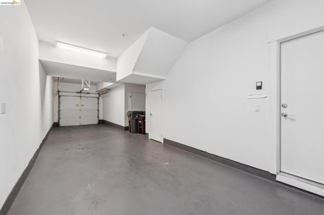 1143 66Th St, Oakland, CA 94608