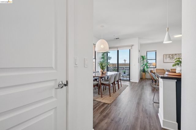 1143 66Th St, Oakland, CA 94608