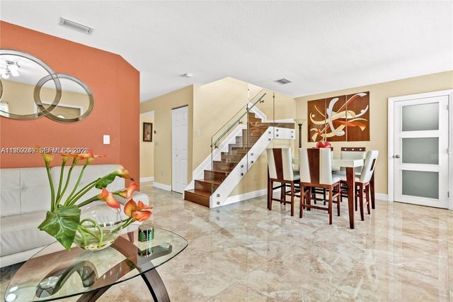 16453 SW 97th St, Miami, FL 33196