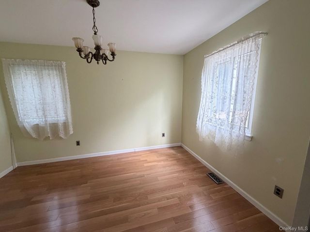 40 Town House Drive, Massapequa Park, NY 11762