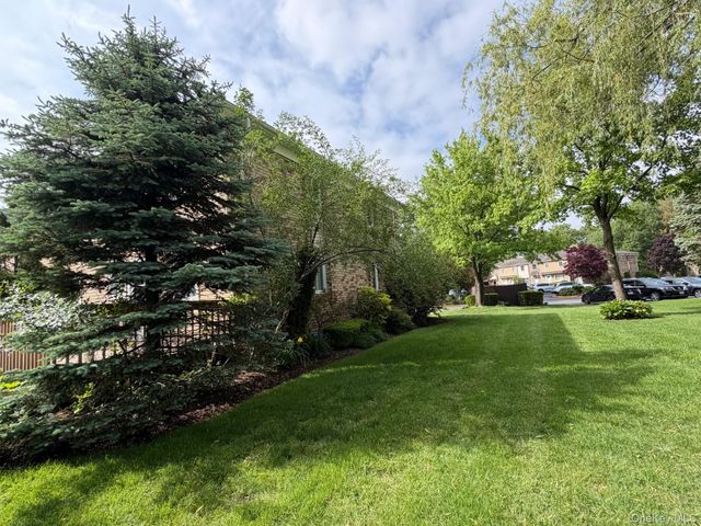 40 Town House Drive, Massapequa Park, NY 11762
