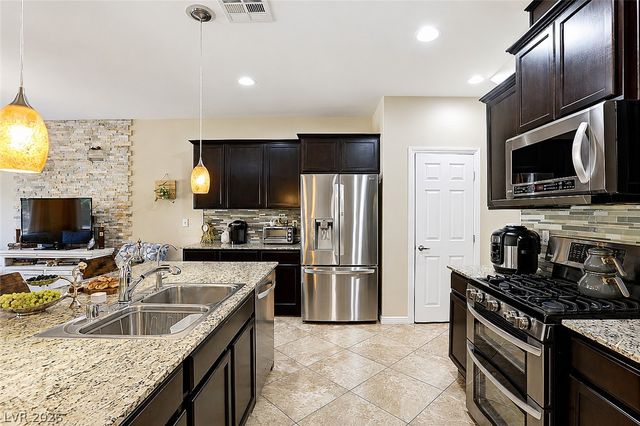 2815 Rough Green Street, Las Vegas, NV 89117