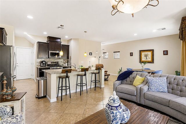 2815 Rough Green Street, Las Vegas, NV 89117