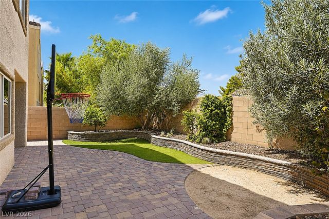 2815 Rough Green Street, Las Vegas, NV 89117