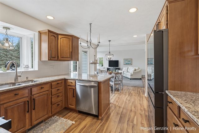 210 Bay Circle Court, Holland, MI 49424