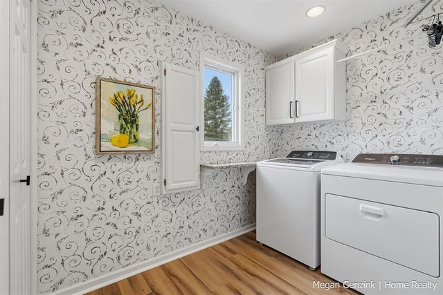 210 Bay Circle Court, Holland, MI 49424