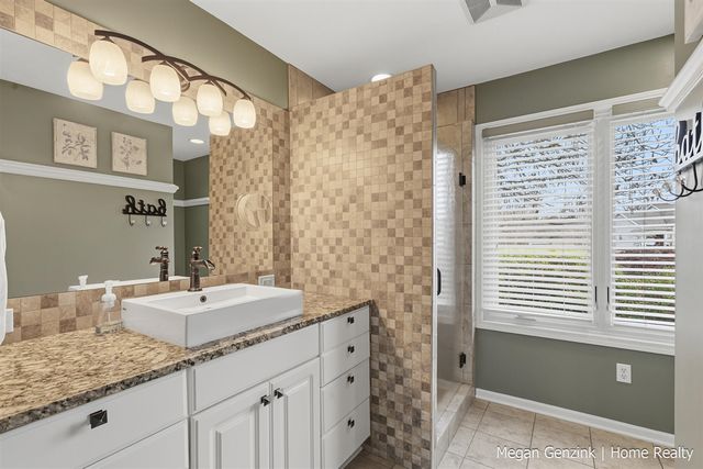 210 Bay Circle Court, Holland, MI 49424