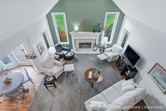 210 Bay Circle Court, Holland, MI 49424