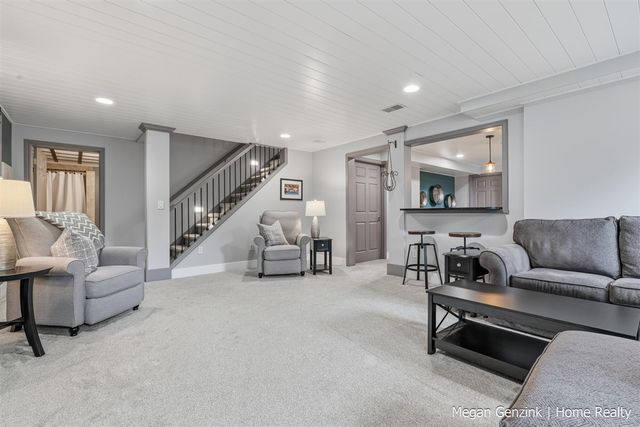 210 Bay Circle Court, Holland, MI 49424