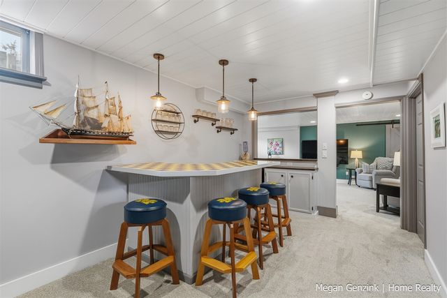 210 Bay Circle Court, Holland, MI 49424