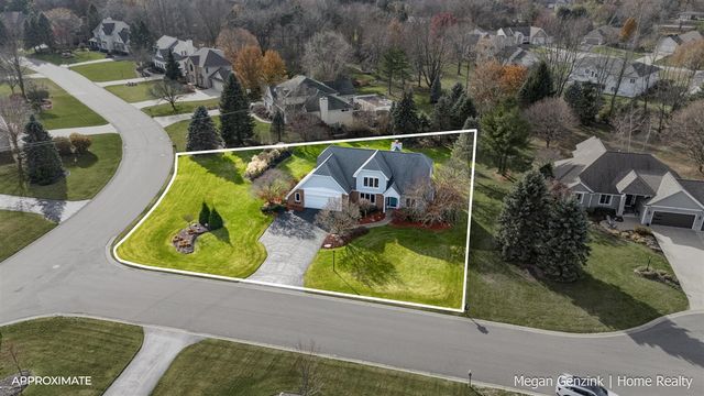 210 Bay Circle Court, Holland, MI 49424