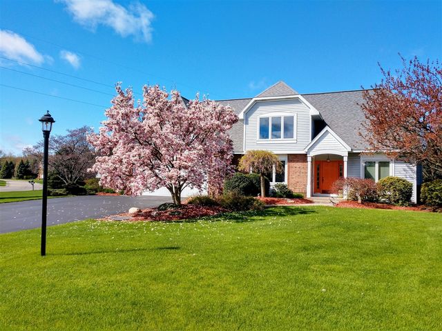 210 Bay Circle Court, Holland, MI 49424