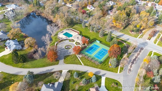 210 Bay Circle Court, Holland, MI 49424