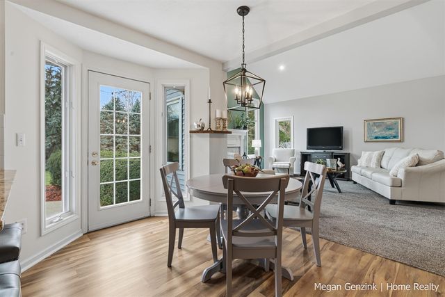 210 Bay Circle Court, Holland, MI 49424