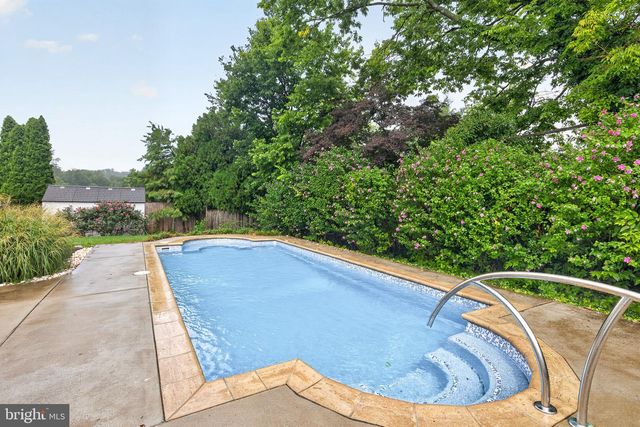 306 MORVEN PARK CT NW, Leesburg, VA 20176