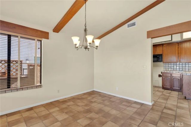 17800 Cresta Blanca Drive, Victorville, CA 92395
