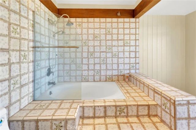 17800 Cresta Blanca Drive, Victorville, CA 92395