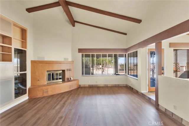 17800 Cresta Blanca Drive, Victorville, CA 92395