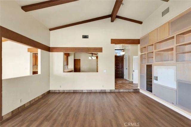 17800 Cresta Blanca Drive, Victorville, CA 92395