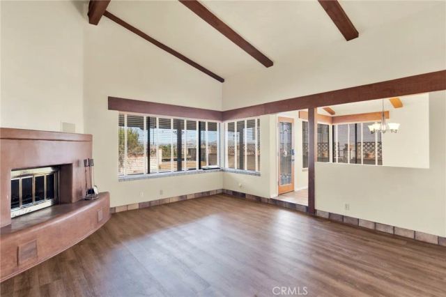 17800 Cresta Blanca Drive, Victorville, CA 92395