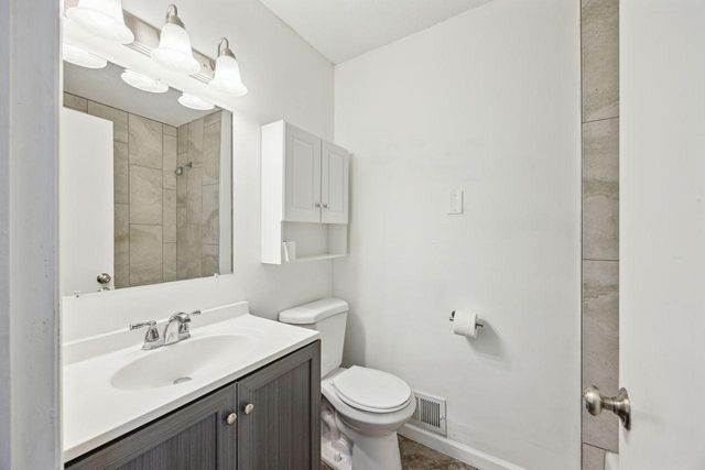 8040 Xenia Avenue N, Brooklyn Park, MN 55443