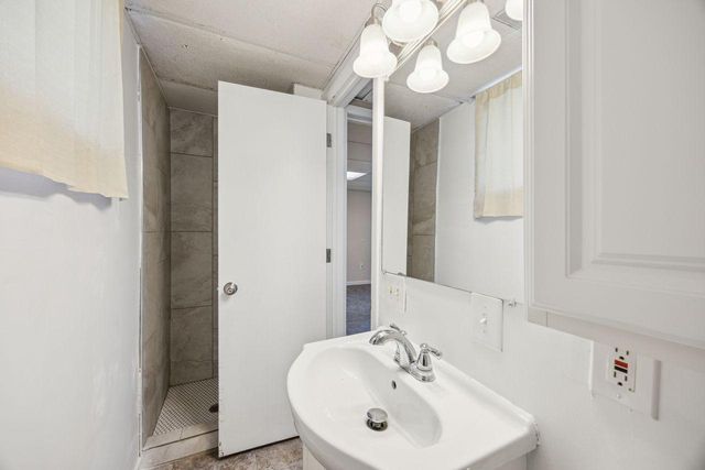 8040 Xenia Avenue N, Brooklyn Park, MN 55443