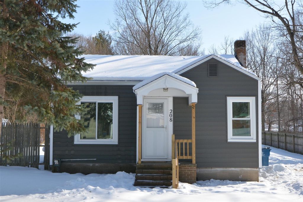 208 Prospect Street, Decatur, MI 49045