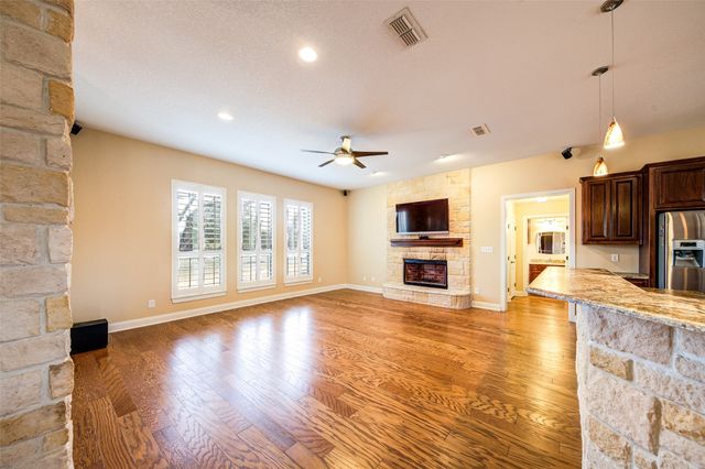 5 Hickory Street, Hickory Creek, TX 75065