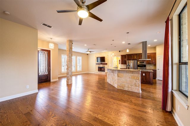 5 Hickory Street, Hickory Creek, TX 75065