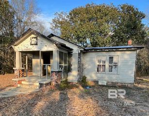 807 Daphne Road, Bay Minette, AL 36507